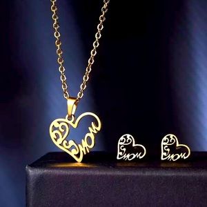 Love Mom Heart Jewelry set with Necklace and earrings
